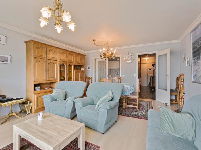 Flat in Blankenberge with Harbour Views