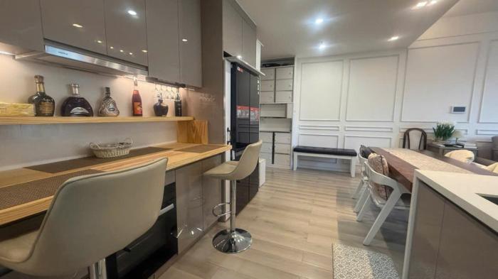 Vinhome Grandpark TPHCM Vietnam Masteri Centre Point Luxury Apartment with Adventure at Your Doorstep - Amusement Park & Poolside Comfort!