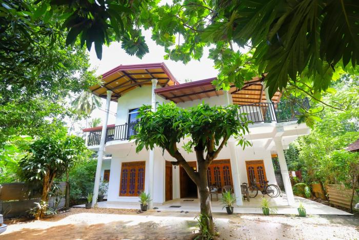 Lake Lower Hotel & Yala Safari