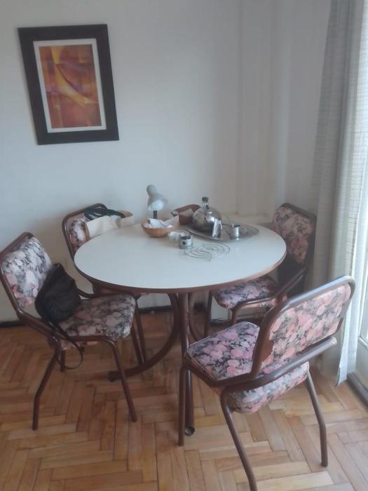 Hermoso departamento amueblado super barato y cerca de supermercados, subtes y colectivos