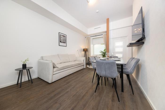 2 BR central Apt at Maybachufer