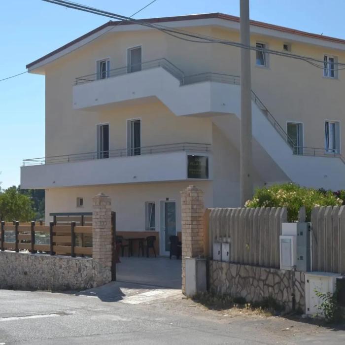 Villa Uria monolocali con e senza angolo cottura