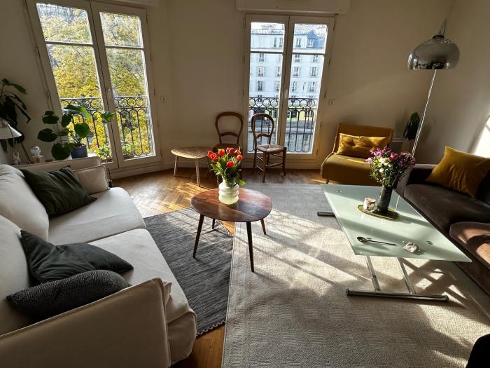 Appartement spacieux et lumineux - Canal Saint Martin