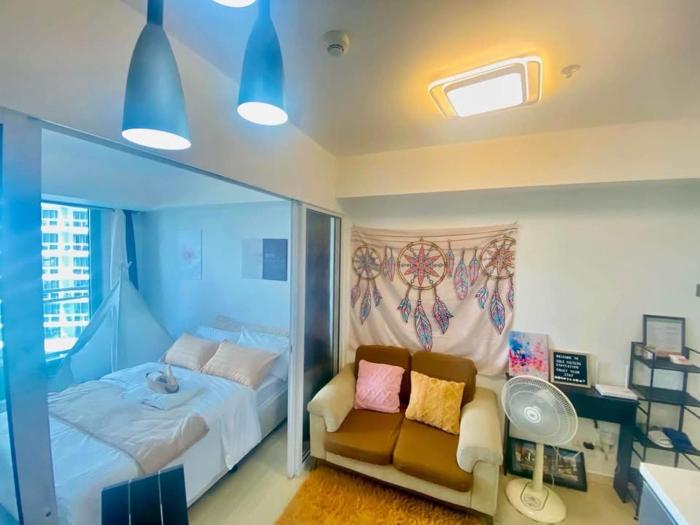 Sole Sister Azure Staycation