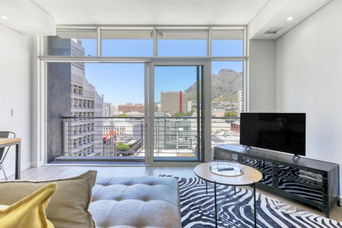 Stylish Spacious City Apartment