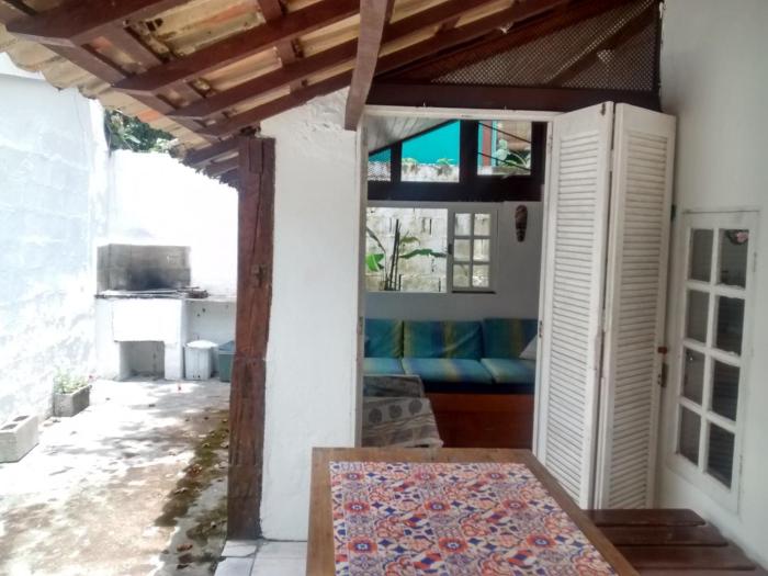 Casa de 2 quartos-Cambury-100m da praia-central-até 6 pessoas-internet-estacionamento-C3