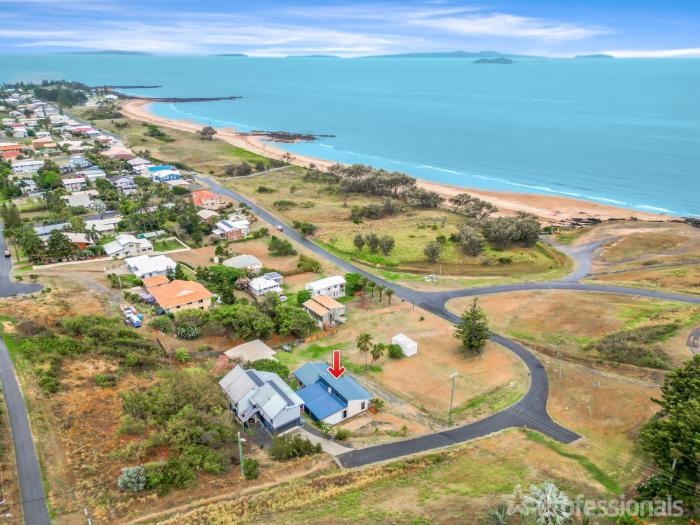 Rocky Retreat At Emu Park