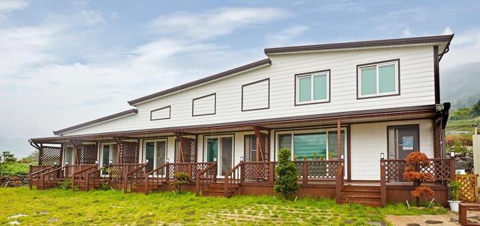 Namhae Uyeongwa Inyeon Pension Uyeon