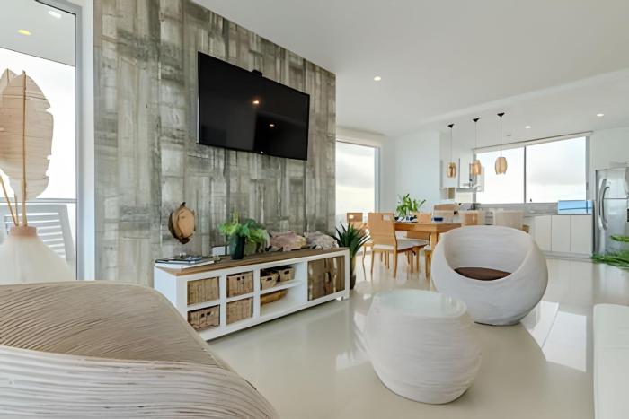 Beachfront Penthouse 40th Sea ViewHistoric Center