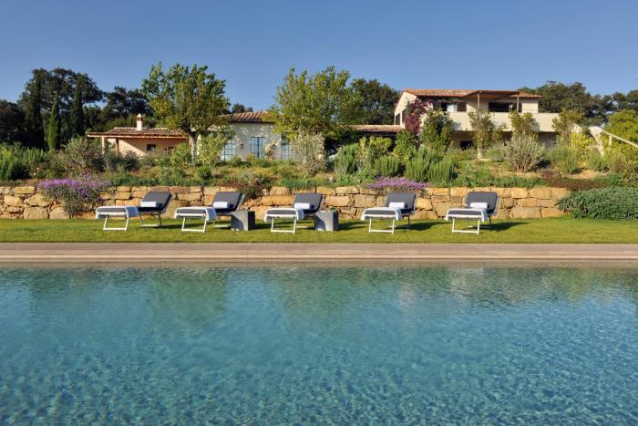 New Stylish Villa with Swimming Pool in Capalbio