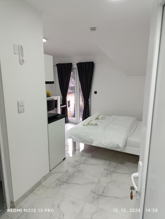 Garfield Family Studio 2