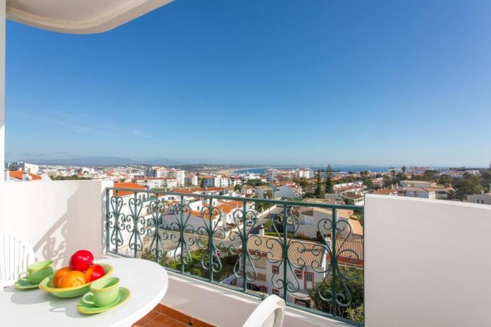 Grannys Home Ocean View Near Beach and Old Town