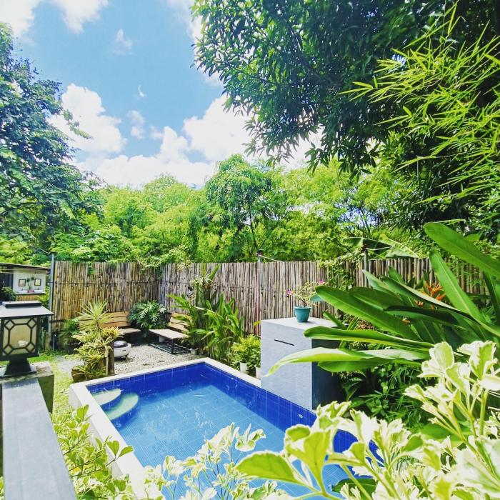 The Backyard Glamp - Exclusive Glamourous Camp