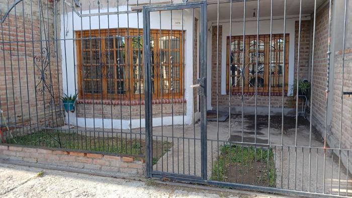 Casa Alquiler temporario garage y patio