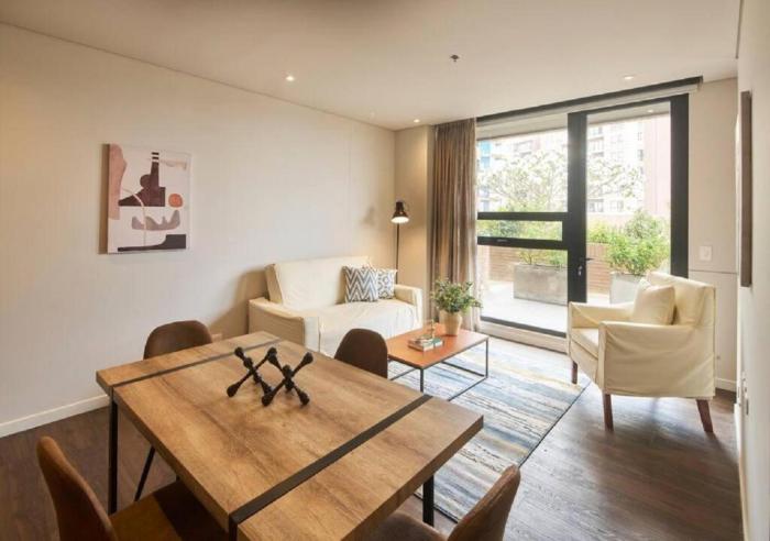 Caluce Apt 2A by Letoh