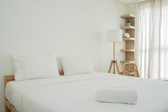 Comfort Studio at Casa De Parco Apartment By Travelio