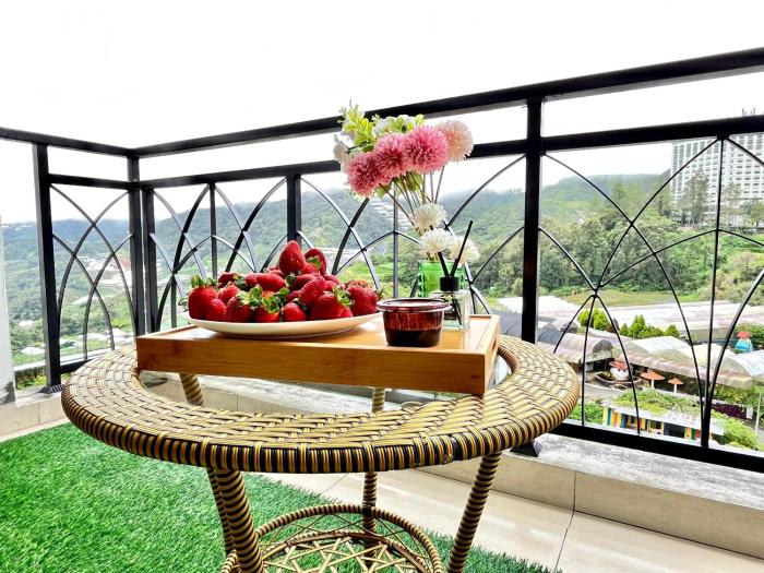 The Retreat, Mountain, Sunrise & Bee farm view , Hilltop Hotel Apartment In Kea Farm, Cameron Highlands