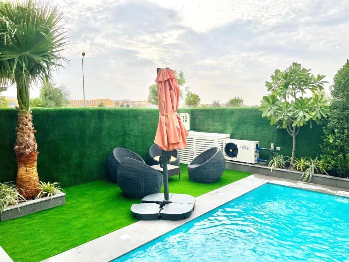 Dubai Private Pool villa Damac Hills 2 deleguest