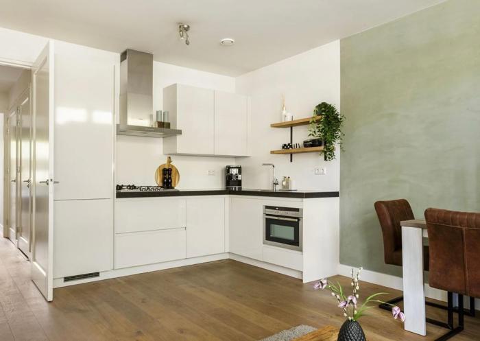 2 bedroom apartment with garden