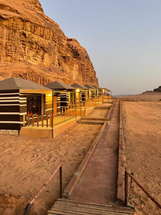 North moon Camp
