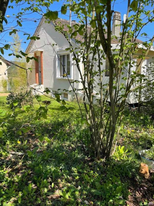 La maison dAurore et Patrice - jacuzzi couvert et jardin privés