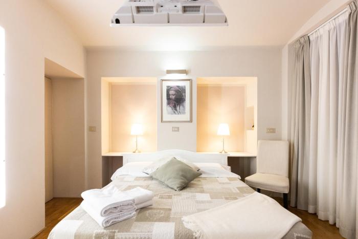 Ponte Vecchio Luxury Retreat