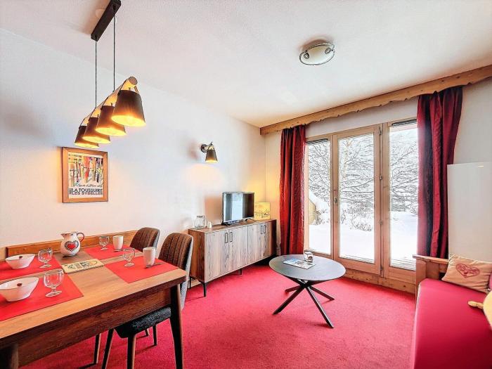 Appartement confortable avec terrasse, parking et piscine - FR-1-267-305