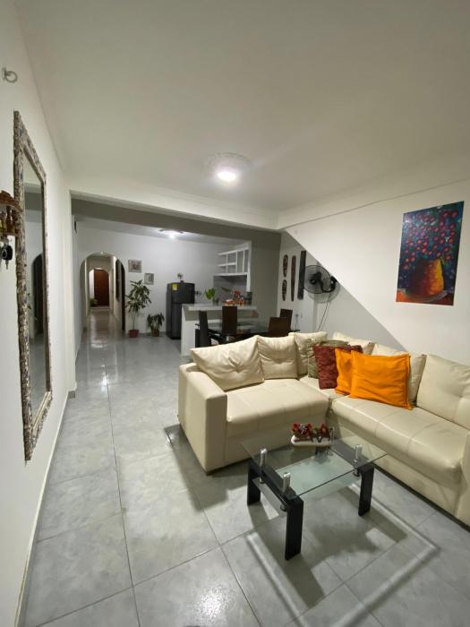 Casa alojamiento entero - cerca al castillo san Felipe