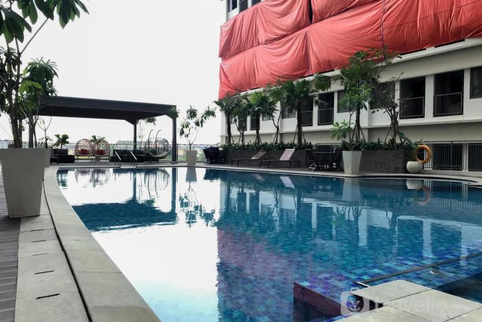 Elegant Studio Apartment at Gateway Park LRT JatibeningCity By Travelio