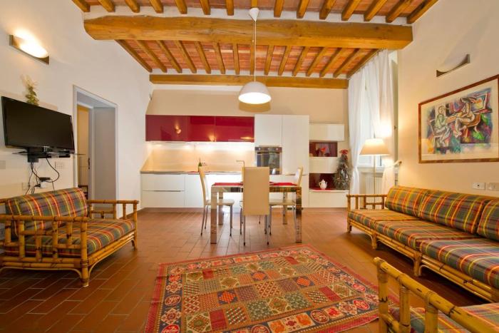 Holiday apartment rental in the heart of Lucca no01