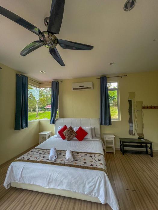 Orchard Villa, Radiant Janda Baik