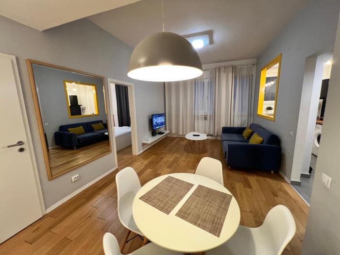 Stylish Ultracentral Residence With Balcony