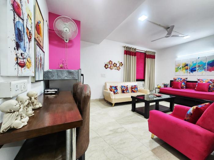 Spacious 1BHK Prime Location with 2 restrooms 5
