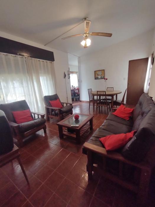 Casa familiar cerca del mar y del centro