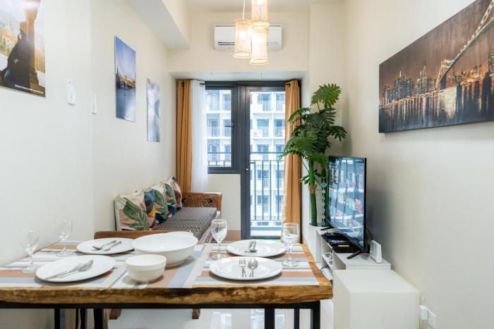 A2J Luxury 1BR Suite beside SM Mall of Asia