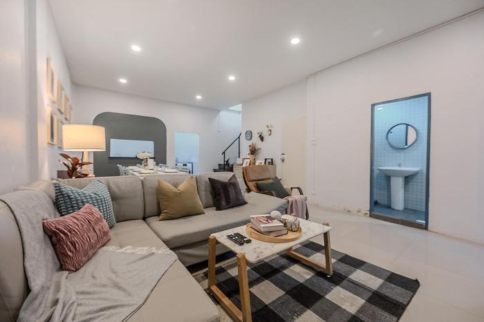 Spacious Haven Chatuchak Market 5BR 10 Sleeps RB1