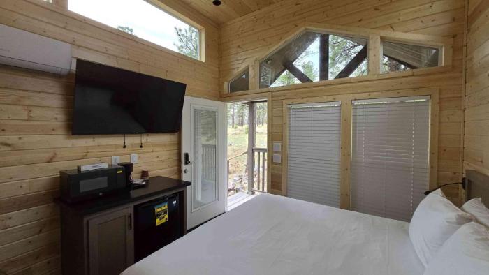 060B Grand Canyon South Rim Suite King Bed 20 Minutes to South Rim - Sleeps 2