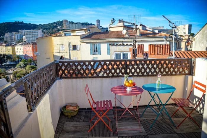 Rosella - Rooftop Hypercentre - by TGB