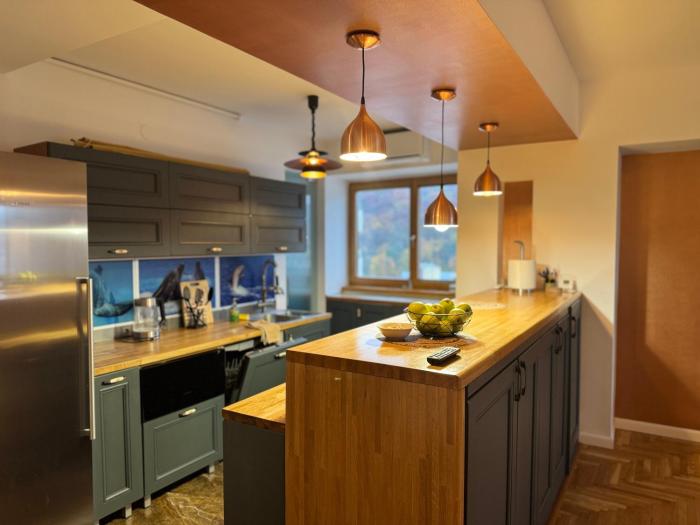 City view apartment in center of Brasov, AFI