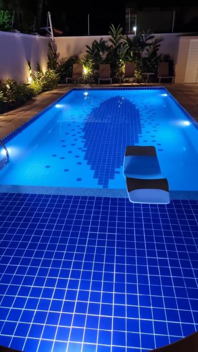 Praia de Juquehy - Casa com Piscina e cinco suítes em condomínio