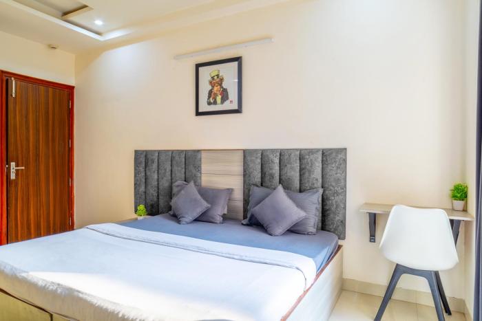 Housr Sector 43 Gurgaon Near Global Foyer Mall