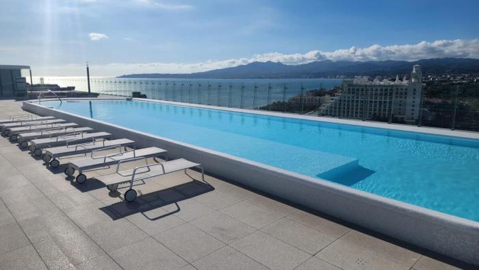 Luxury apartment on the beach