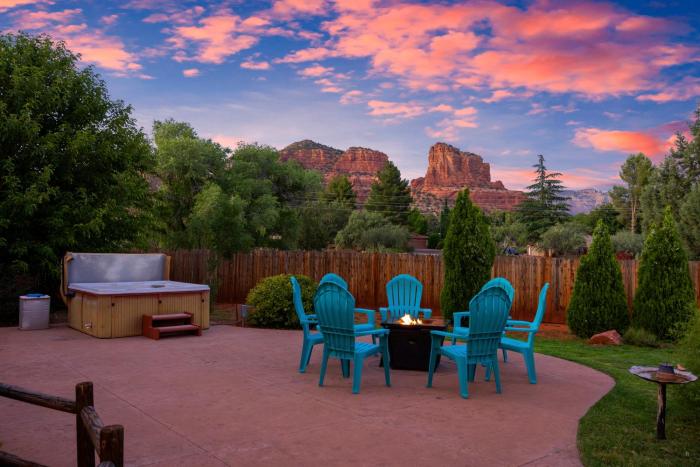 Castle Rock Views Sedona Retreat with Hot Tub!