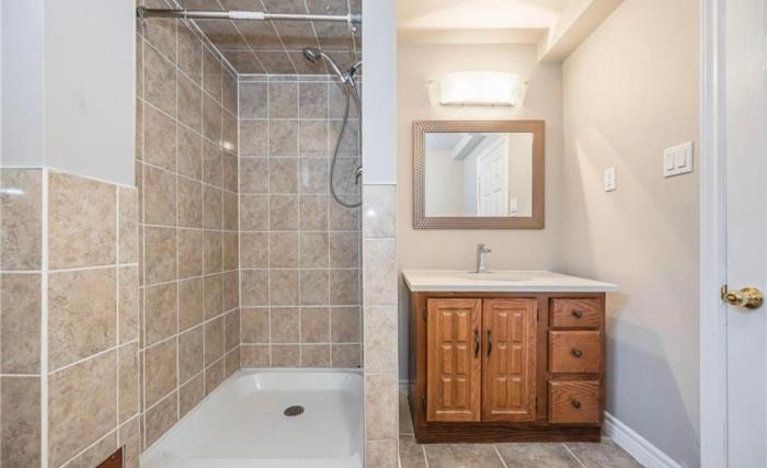 Pet Friendly Cheap Kitchener-WLU Airport Stay Best Location