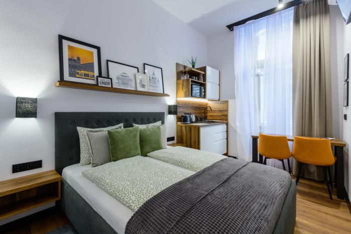 Budapest Holidays Vibes