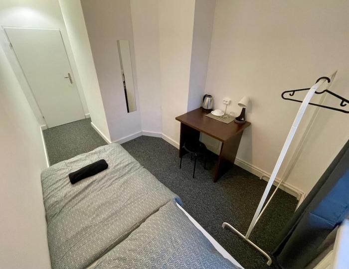 Fantastic Waw - CH5 Room C217