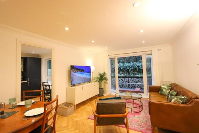 Alum Chine Beach Apartment 2
