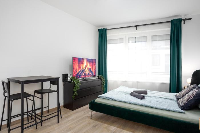 New Tranquil Apartments with FREE PARKING