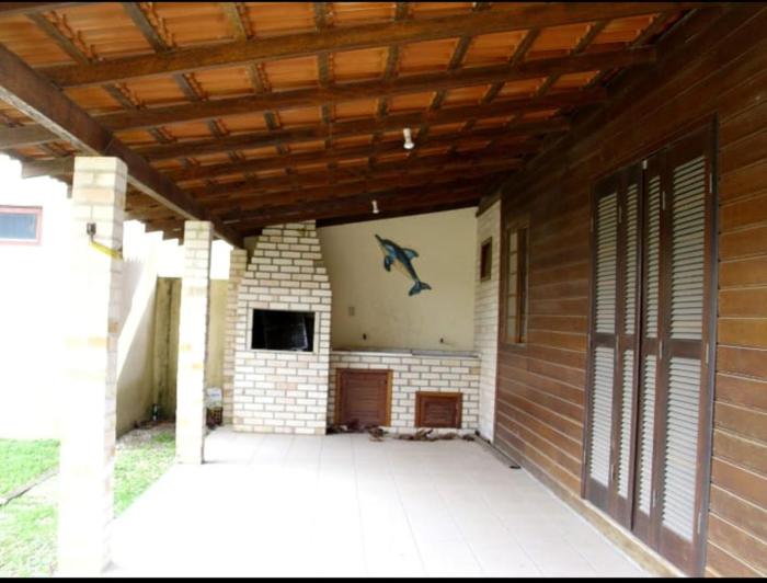 Casa 200m praia de Mariscal