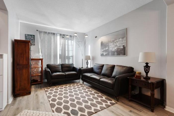 Six Bedroom Disney Home Lanai Screened Pool & Spa